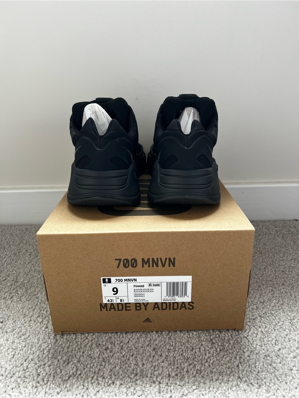 Adidas Yeezy Boost 700 MNVN - Picture 4 of 7
